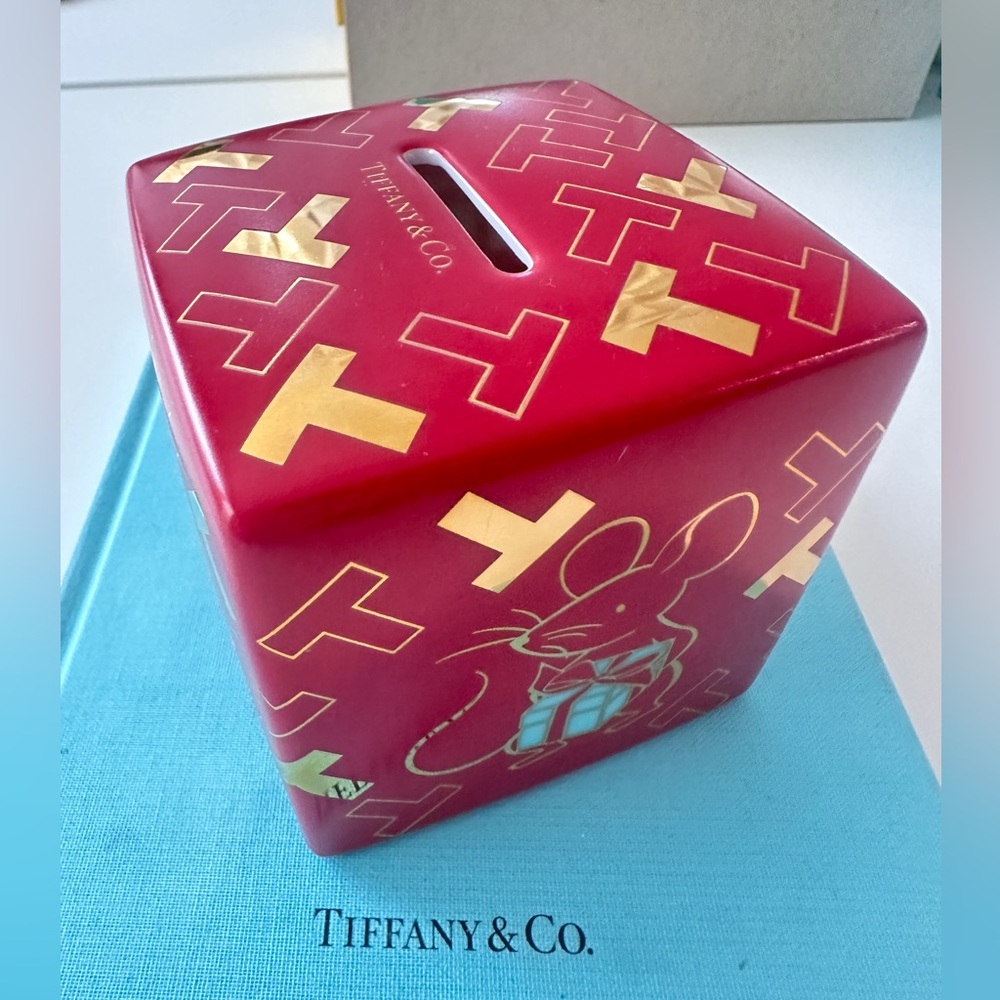 Auth Tiffany and Co lunar new year Rat porcelain money box/ piggy bank